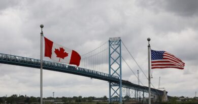 Canada, US easing pandemic border-crossing restrictions